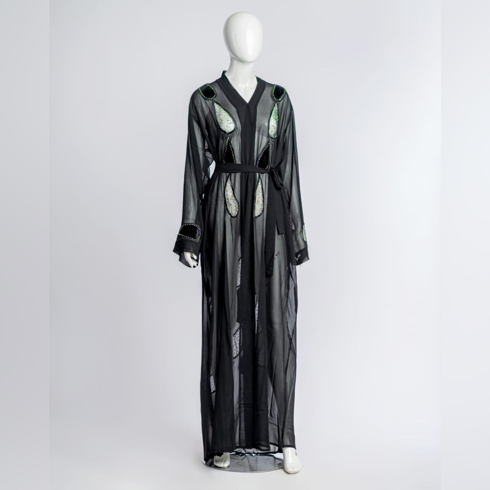 SOLD ✅ 
Eid/ Muslim/ Dubai Arab Maxi Belted Embroidered Abaya Size Fits S/M/L